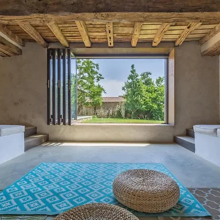 Presbytere De 4* Puysegur